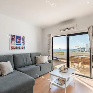 Laurent - Beachfront And Center Apartment Albufeira