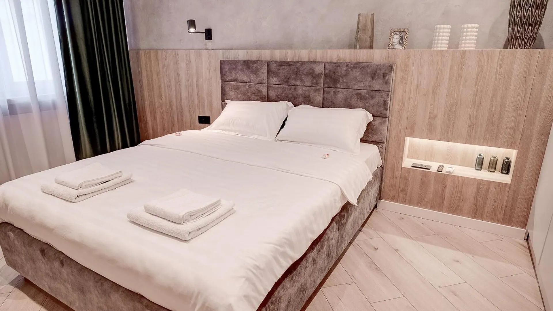 Chanttal Luxury - Boutique Boekarest