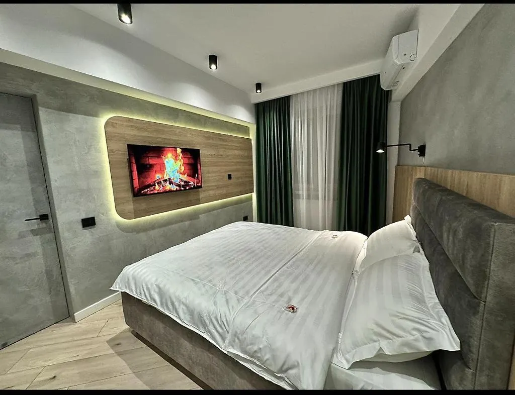 Chanttal Luxury - Boutique Boekarest Roemenië
